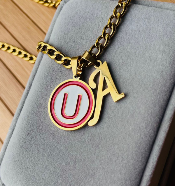 COLLAR PERSONALIZADO DE COLOR BLANCO Y ROJO DE UNIVERSITARIO